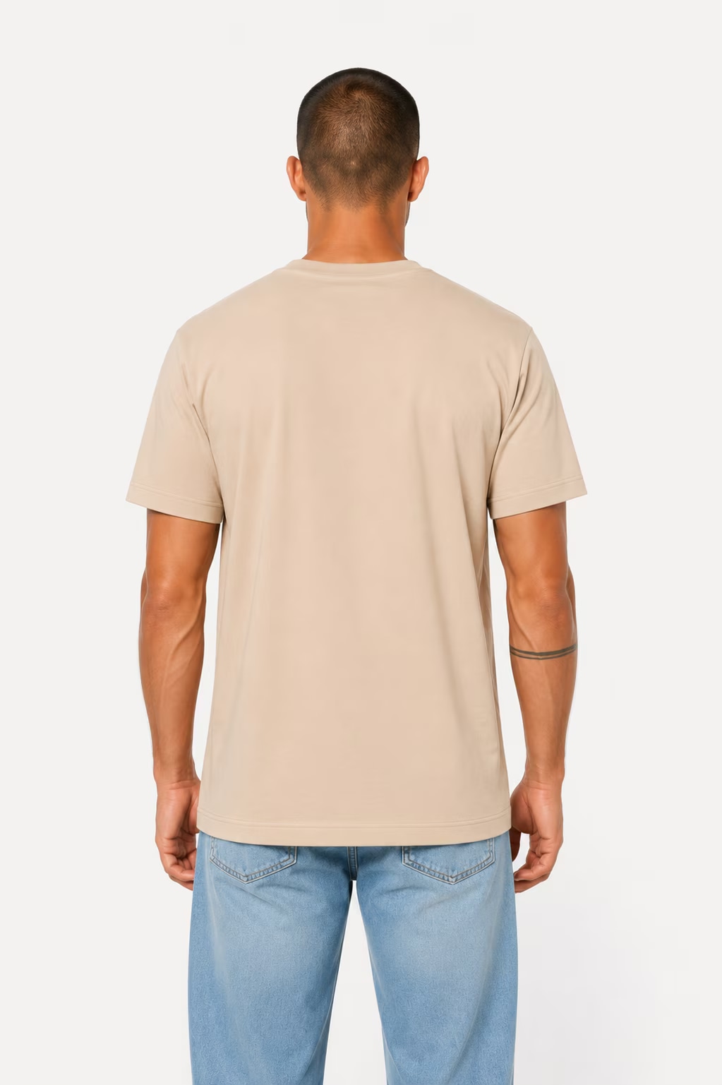 T-shirt Classique — Porté dos